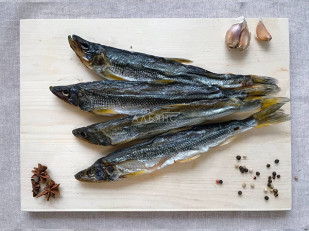Арахис со вкусом бекона: Корюшка вяленая без икры