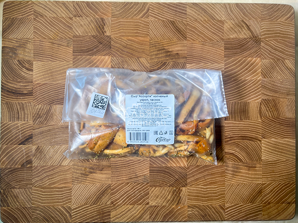 Сыр 150 гр ГОРНЫЙ СЫРОВАР (Ассорти копчёный с укропом и чесноком) в Дзержинске