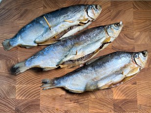 Арахис со вкусом бекона: Пелядь вяленая крупная потрошеная